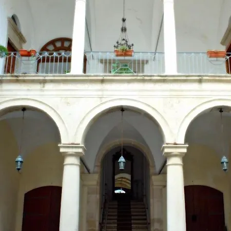 Casa Cavalli Лучера